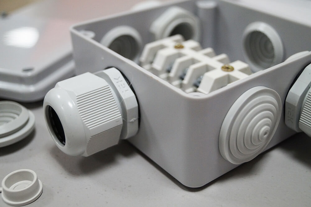 соединительная коробка общепромышленная