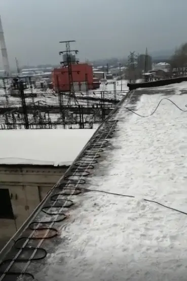 Места образования наледи на кровле